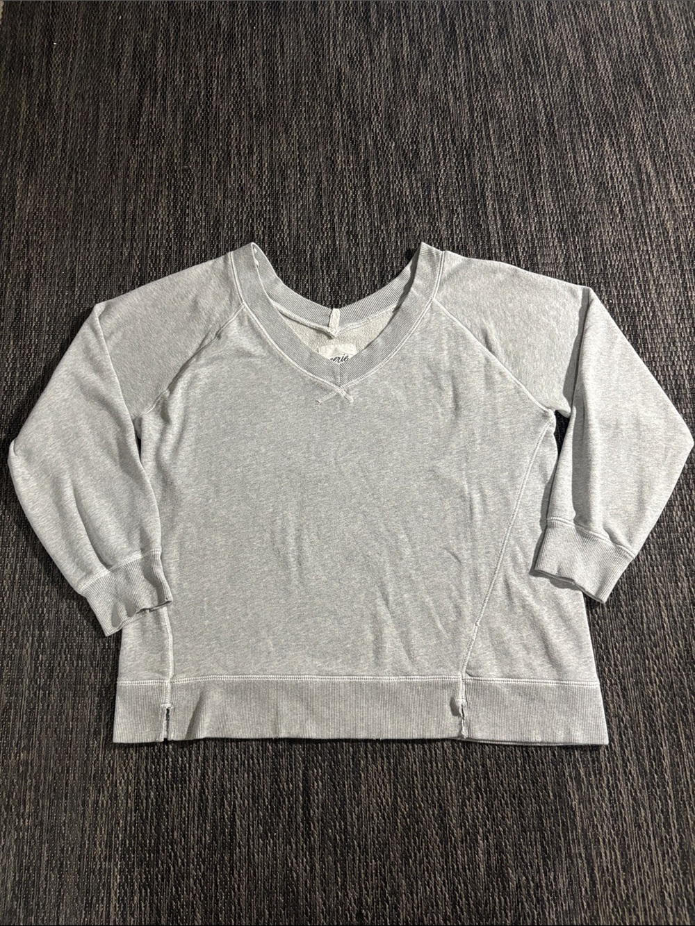 Aerie Oversized V Neck Pullover Sweatshirt Grey Fall Neutral Staple Size Medium